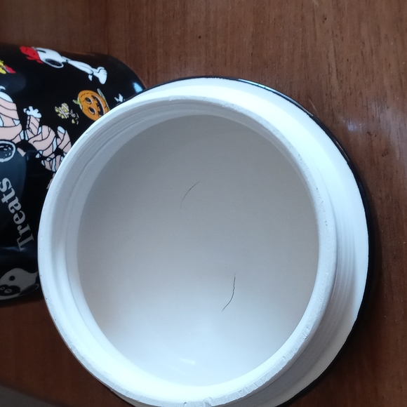 Snoopy dog treat canister - Picture 4 of 6